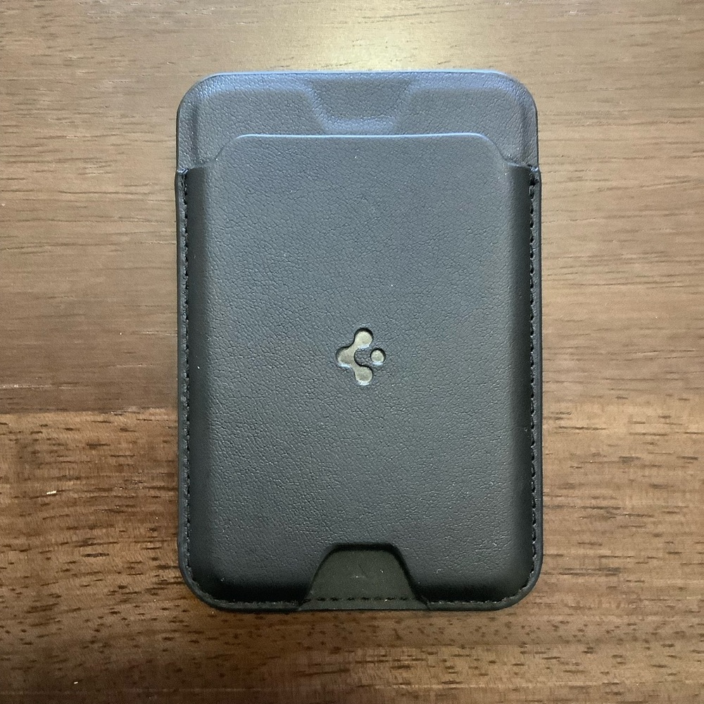 Spigen 3-Card MagSafe Wallet